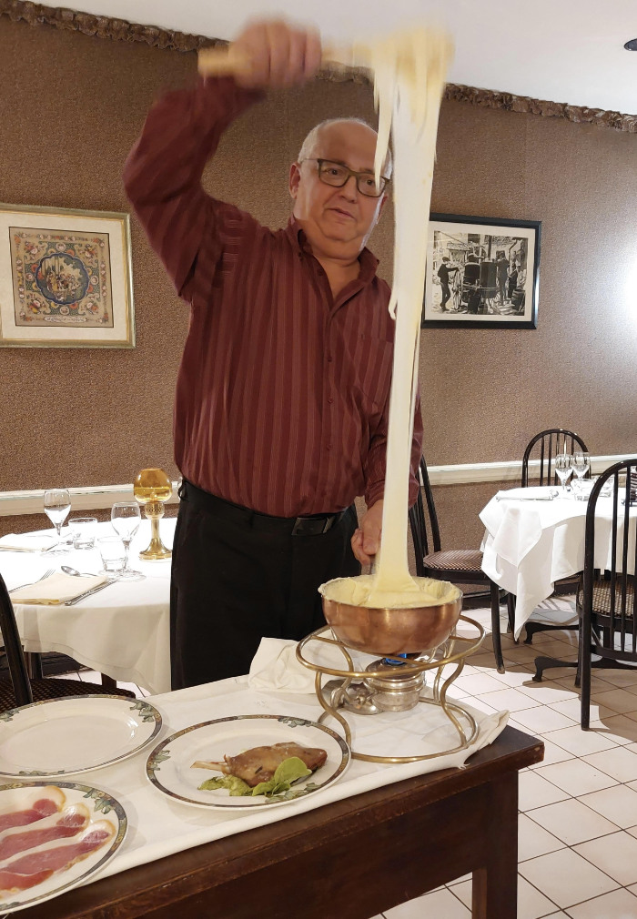 Aligot filé à la minute au restaurant l'Alambic